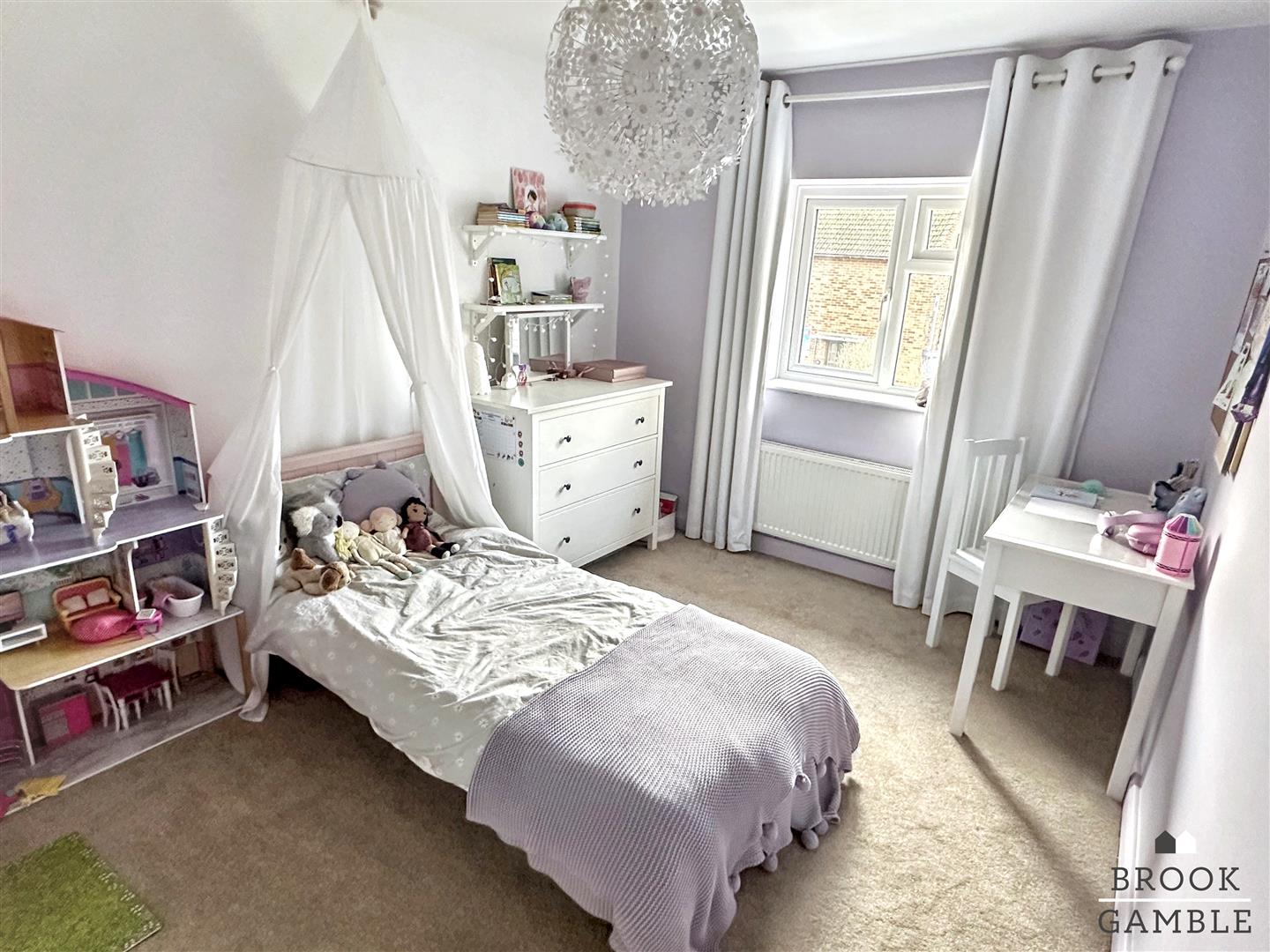 3 Bedroom House. Avard Crescent in Eastbourne, East Sussex 10